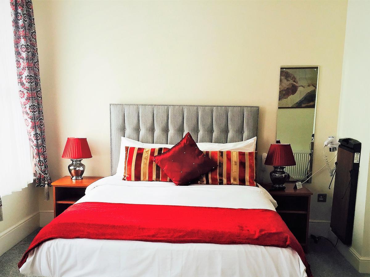 Ilfracombe House Hotel - Near Cliffs Pavilion Southend-on-Sea Bagian luar foto
