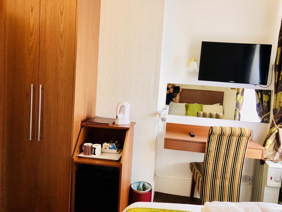 Ilfracombe House Hotel - Near Cliffs Pavilion Southend-on-Sea Bagian luar foto