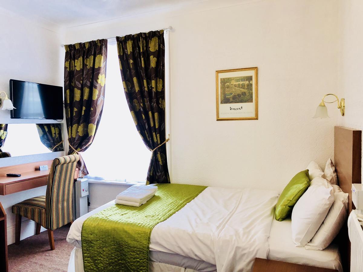 Ilfracombe House Hotel - Near Cliffs Pavilion Southend-on-Sea Bagian luar foto