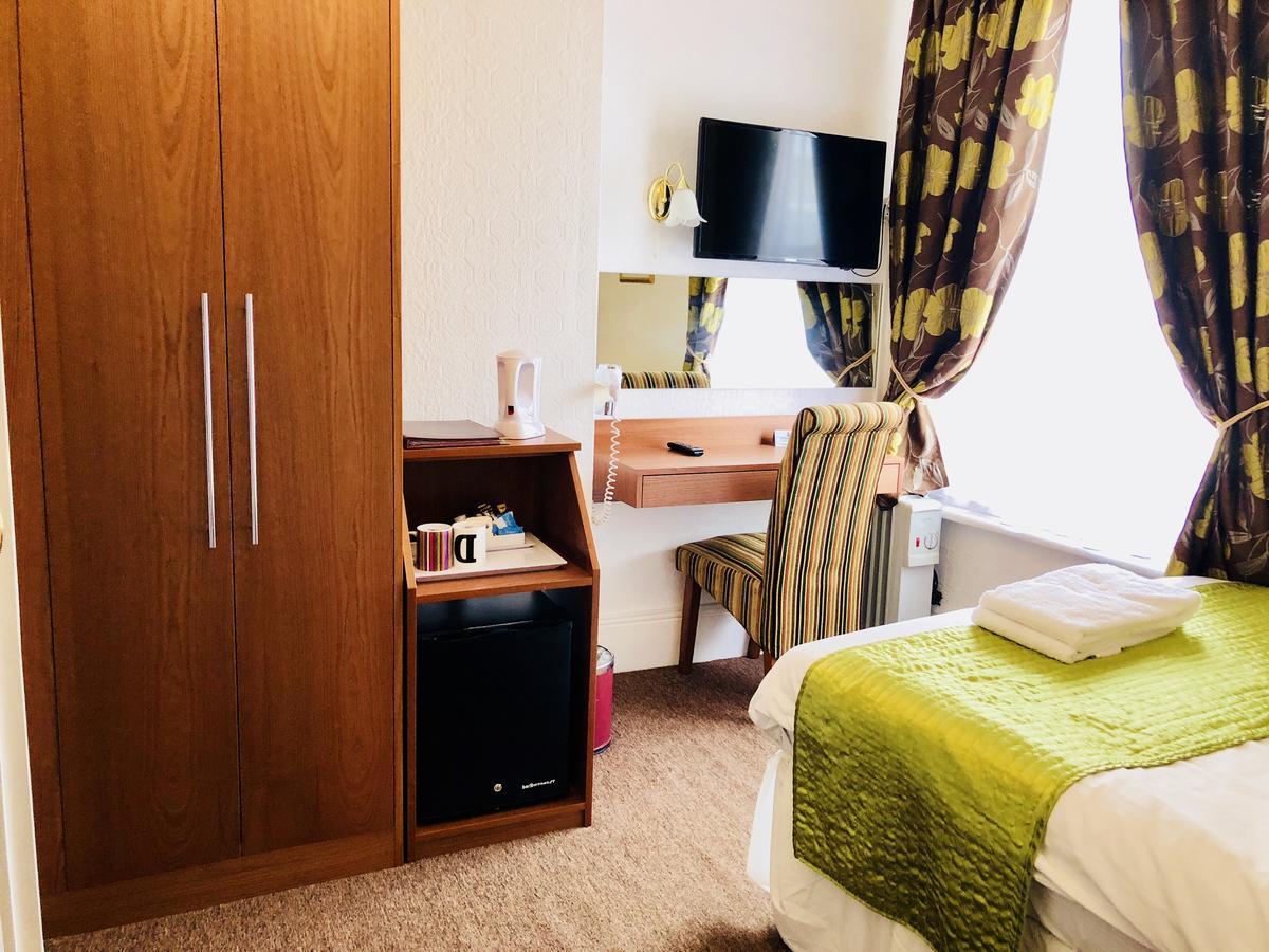 Ilfracombe House Hotel - Near Cliffs Pavilion Southend-on-Sea Bagian luar foto