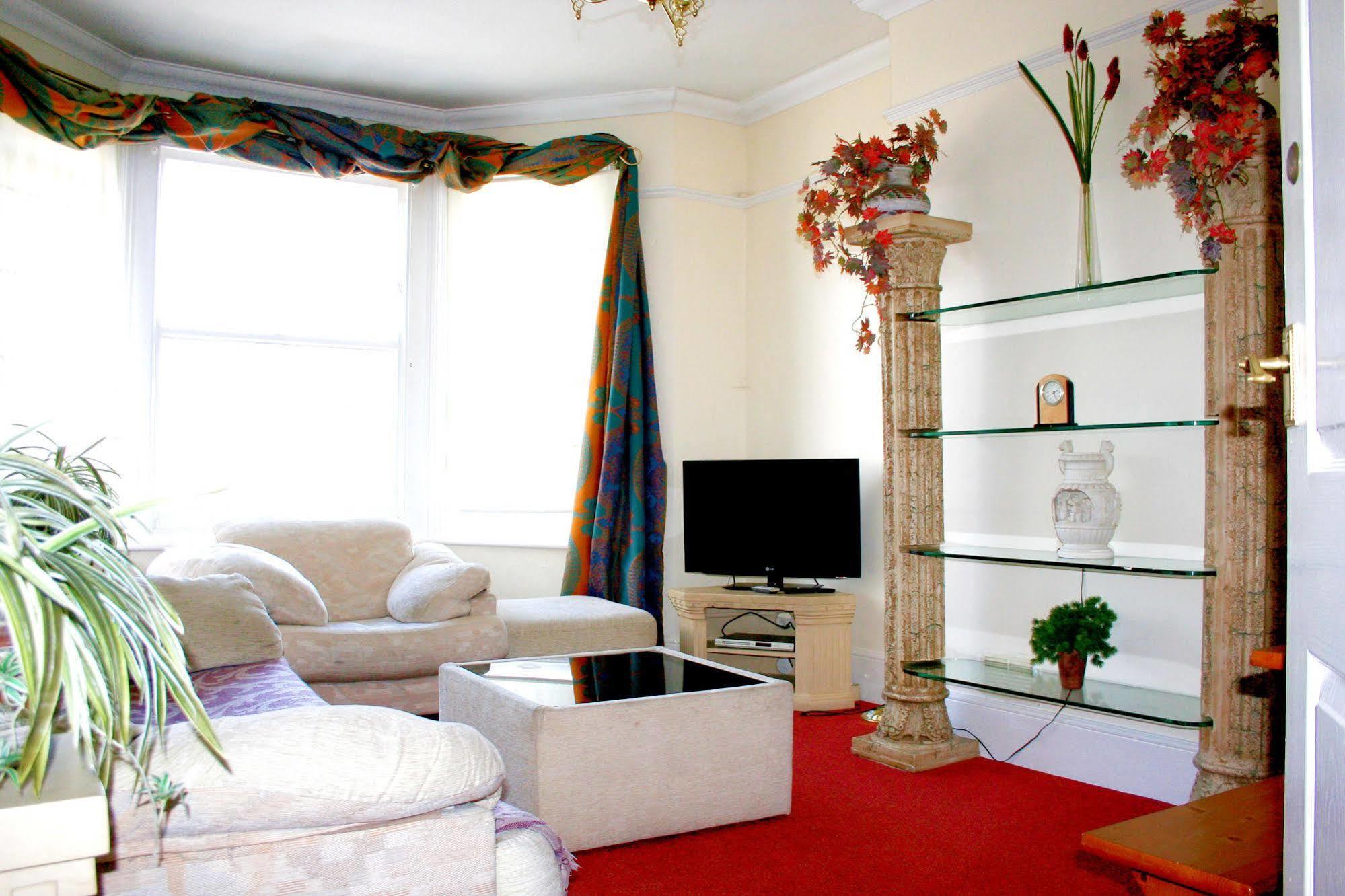 Ilfracombe House Hotel - Near Cliffs Pavilion Southend-on-Sea Bagian luar foto