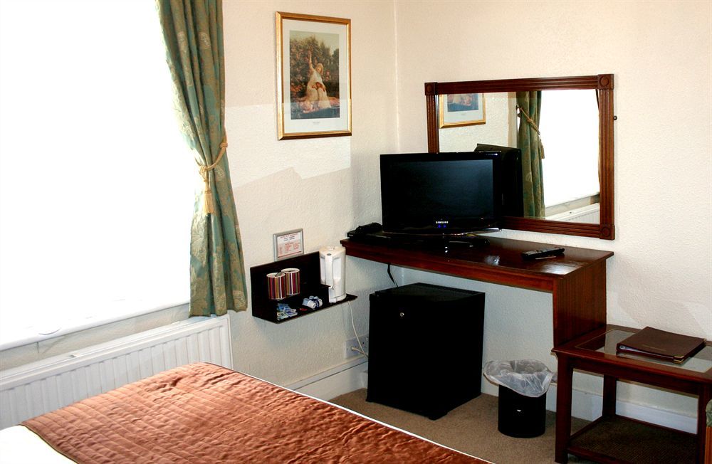 Ilfracombe House Hotel - Near Cliffs Pavilion Southend-on-Sea Bagian luar foto